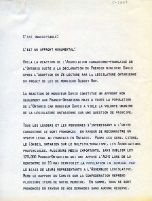 Letter typewritten in French. Well-spaced text preceded by the title “C’est inacceptable !” (It is unacceptable!). The name and title of the author of the letter are indicated at the bottom of the second page. This copy of the letter is not signed.
