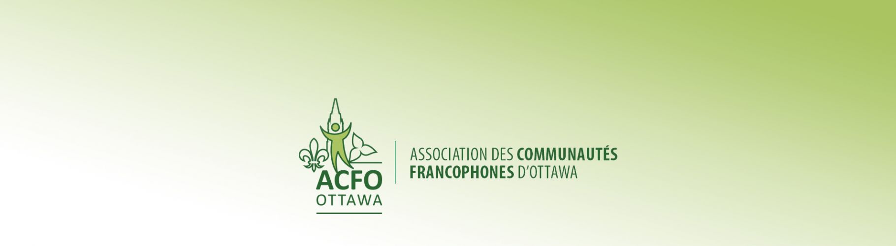 A green illustration which combines the Peace Tower of the Canadian Parliament in the centre, the fleur-de-lis to the left, and the trillium to the right. A bicoloured human figure raises its arms in front of the tower. The acronym ACFO Ottawa appears under the logo, separated by a green horizontal line. The full name of the organisation appears to the right, separated by a vertical line.